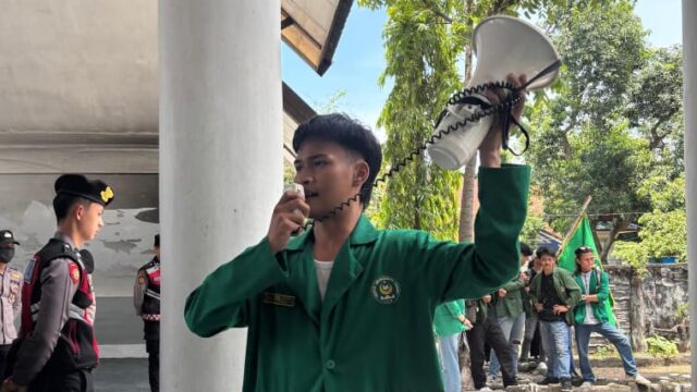 Ada yang perlahan hilang dari mahasiswa hari ini : Keberanian untuk berpikir